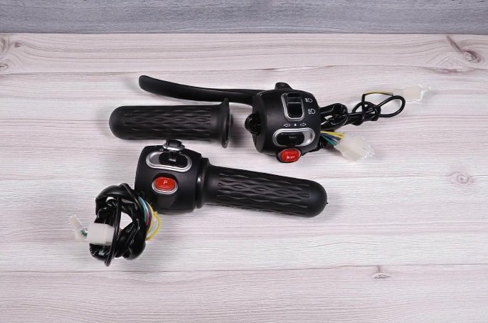 Throttle with switch assembly